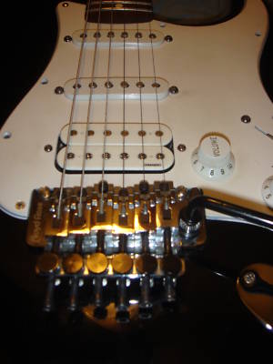 fender strat 203351504603307311 Fender Richie Sambora Stratocaster W/floyd Rose Wow
